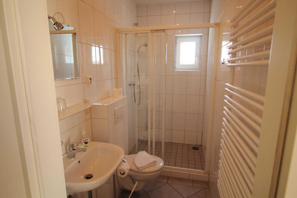 Ferienwohnung Kutterfisch direkt im Stadthafen Sassnitz Exterior foto